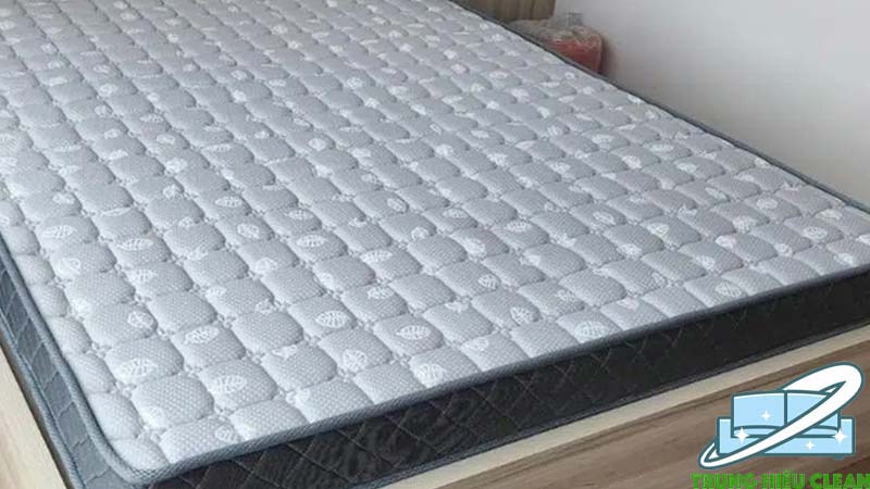 Vệ sinh đệm nhà sấy khô dùng luôn