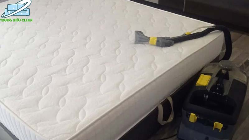 Vệ sinh đệm khử khuẩn bằng hơi nước nóng
