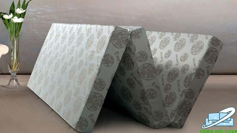 Vệ sinh khử khuẩn đệm bông ép tại Trung Hiếu Clean