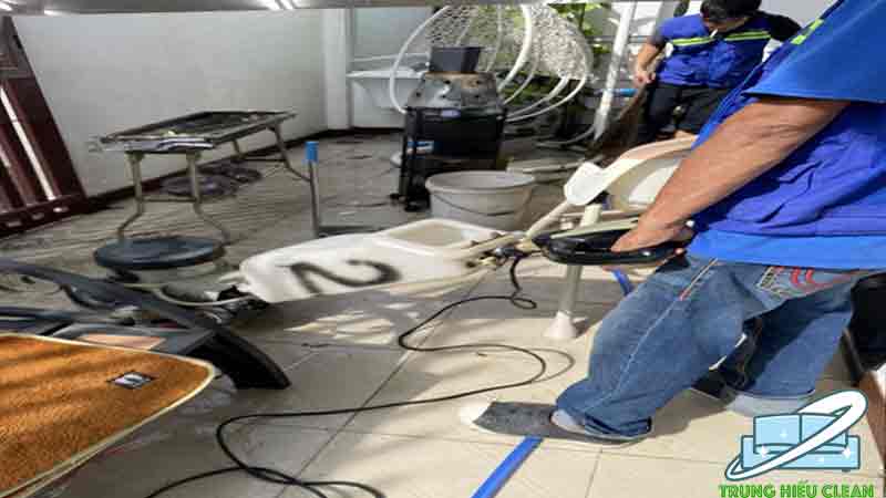 Thợ vệ sinh công nghiệp tại nhà Hà Nội