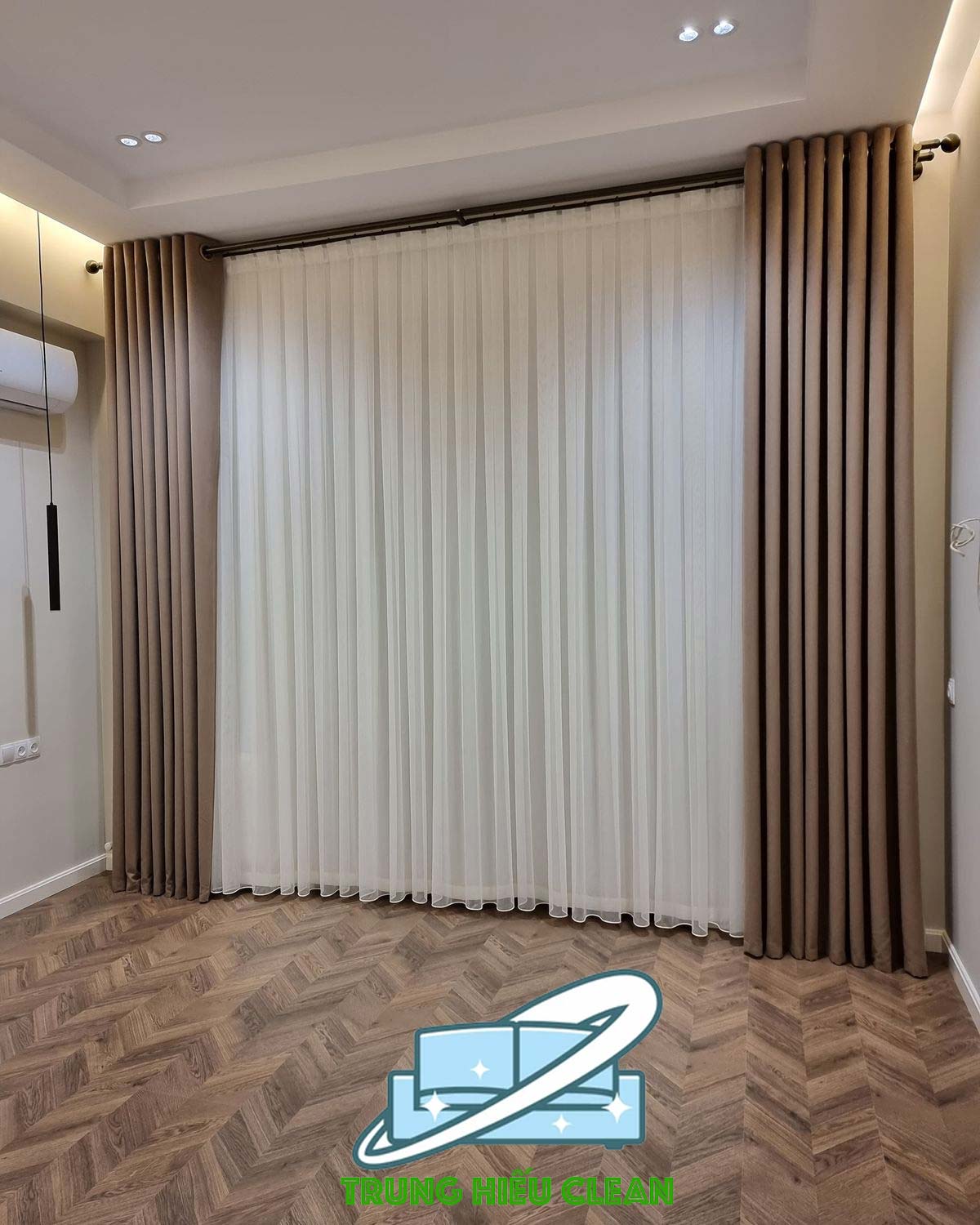 Thợ giặt rèm cửa tại nhà