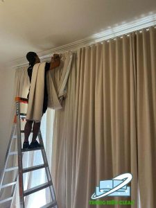 Dịch vụ giặt rèm Long Biên