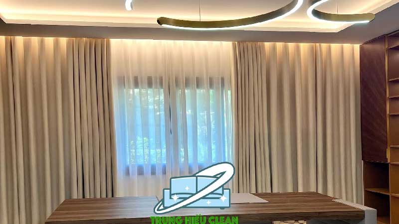 Thợ giặt rèm cửa Hoàng Mai chỉ từ 300k